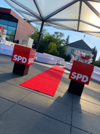 Die Weiße Nacht kann beginnen